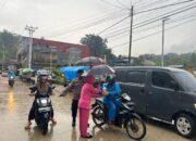 Polres Mamasa Bersama Insan Pers Berbagi Takjil