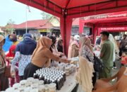 Ringankan Beban Masyarakat Saat Ramadhan, Polres Sampang Gelar Pasar Murah Dan Bagi-Bagi Takjil