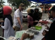 Kapolda Sulbar Didampingi PJU Beli Takjil Pedagang Kaki Lima, Bentuk Dukungan untuk Pelaku UMKM