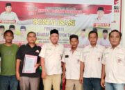 Ketua HKTI Labuhanbatu Sudin Satia Raja Serahkan SK Kepengurusan HKTI Kecamatan Bilah Hulu 