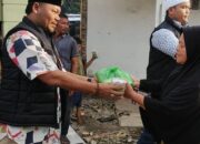 Berkah Ramadhan, Polres Labuhanbatu Melalui Satres Narkoba Bagikan Takjil di Posko KBN Pulo Padang 