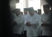 Prabowo Salat Idul Fitri di Aceh Tamiang, Disambut Takbir Ribuan Jemaah