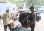 Personel Sat Samapta Polres Mamasa Kawal Pengiriman Uang Bank BPD ke Mamuju